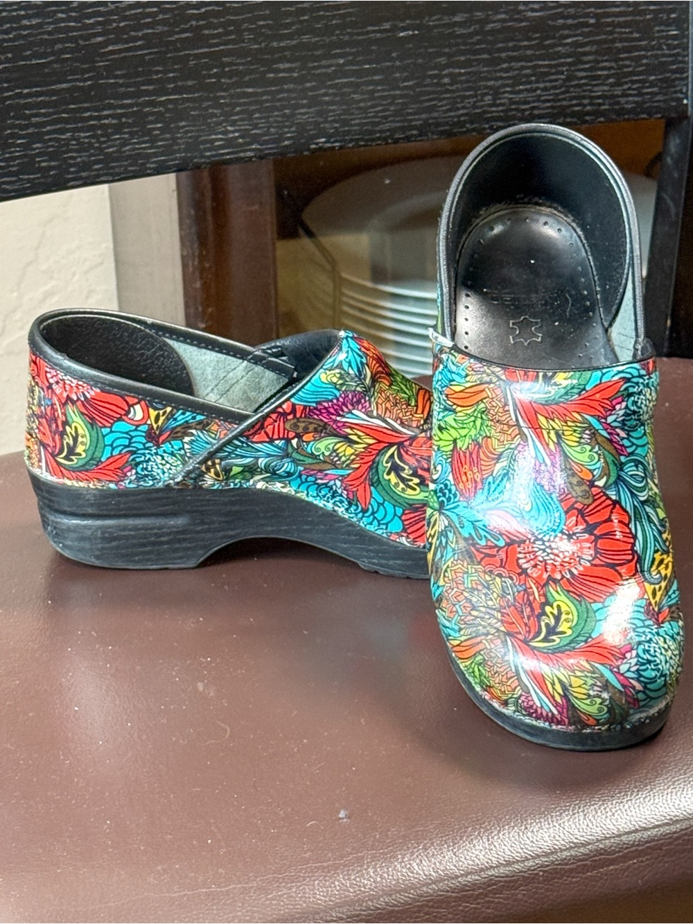 Dansko Deco Floral Patent Leather Professional Clogs Size 40
